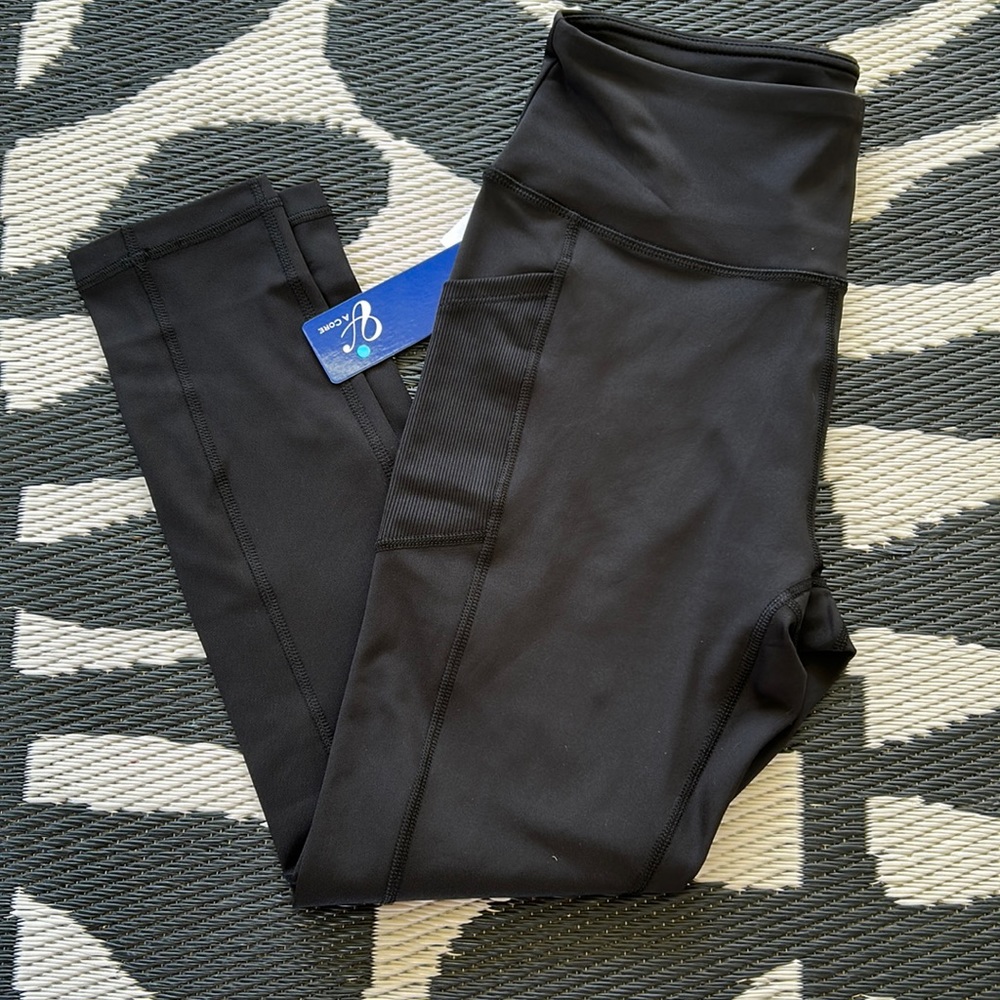 Acore nwt pocket leggings